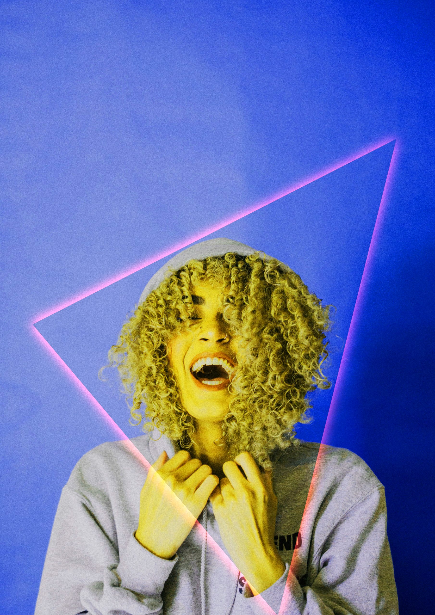 image d'une femme qui rire